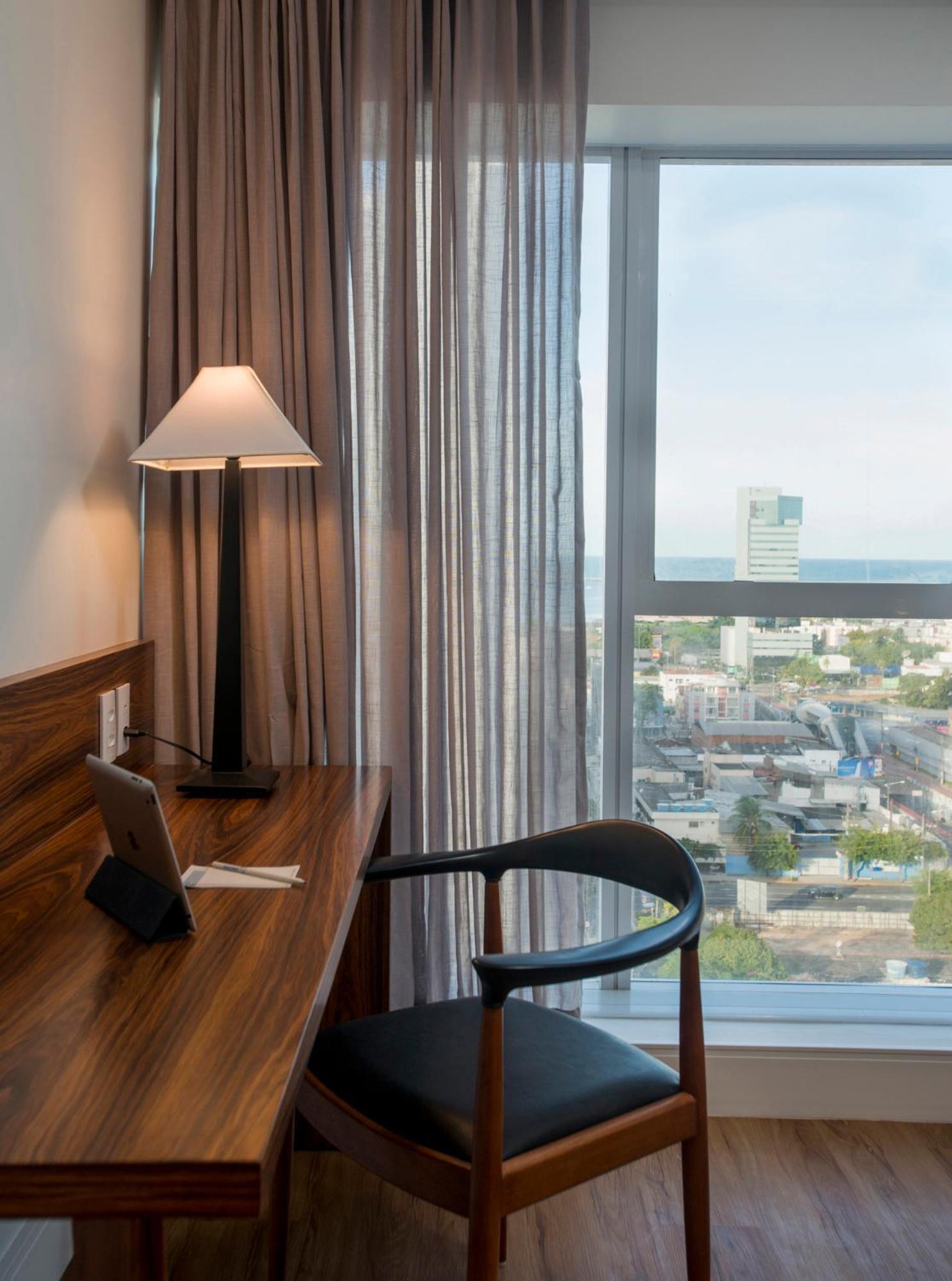 Hotel Luzeiros Recife Exterior foto A room at the hotel