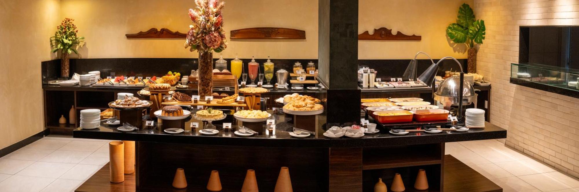 Hotel Luzeiros Recife Exterior foto A dessert buffet
